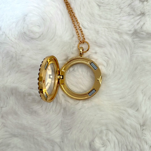 SET OF 2 FLOATING CHARM LOCKET AND NECKLACE - Picture 5 of 7